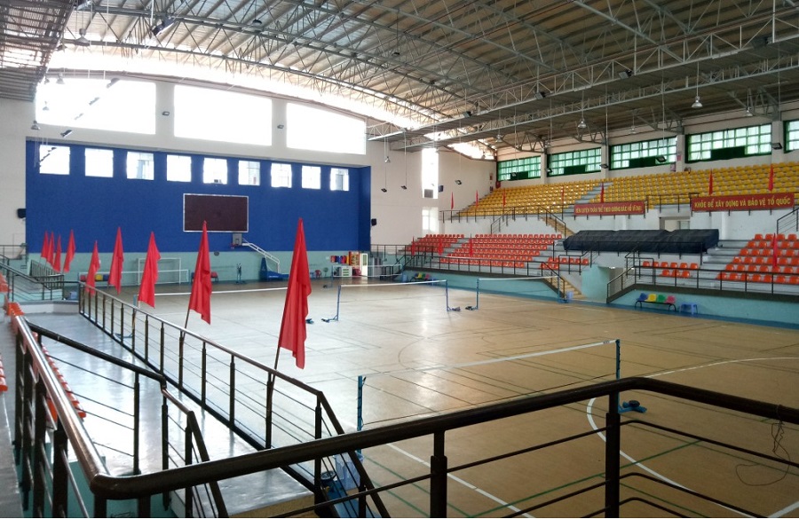 Sân cầu lông nhà thi đấu đa năng Quận 7 Hồ Chí Minh