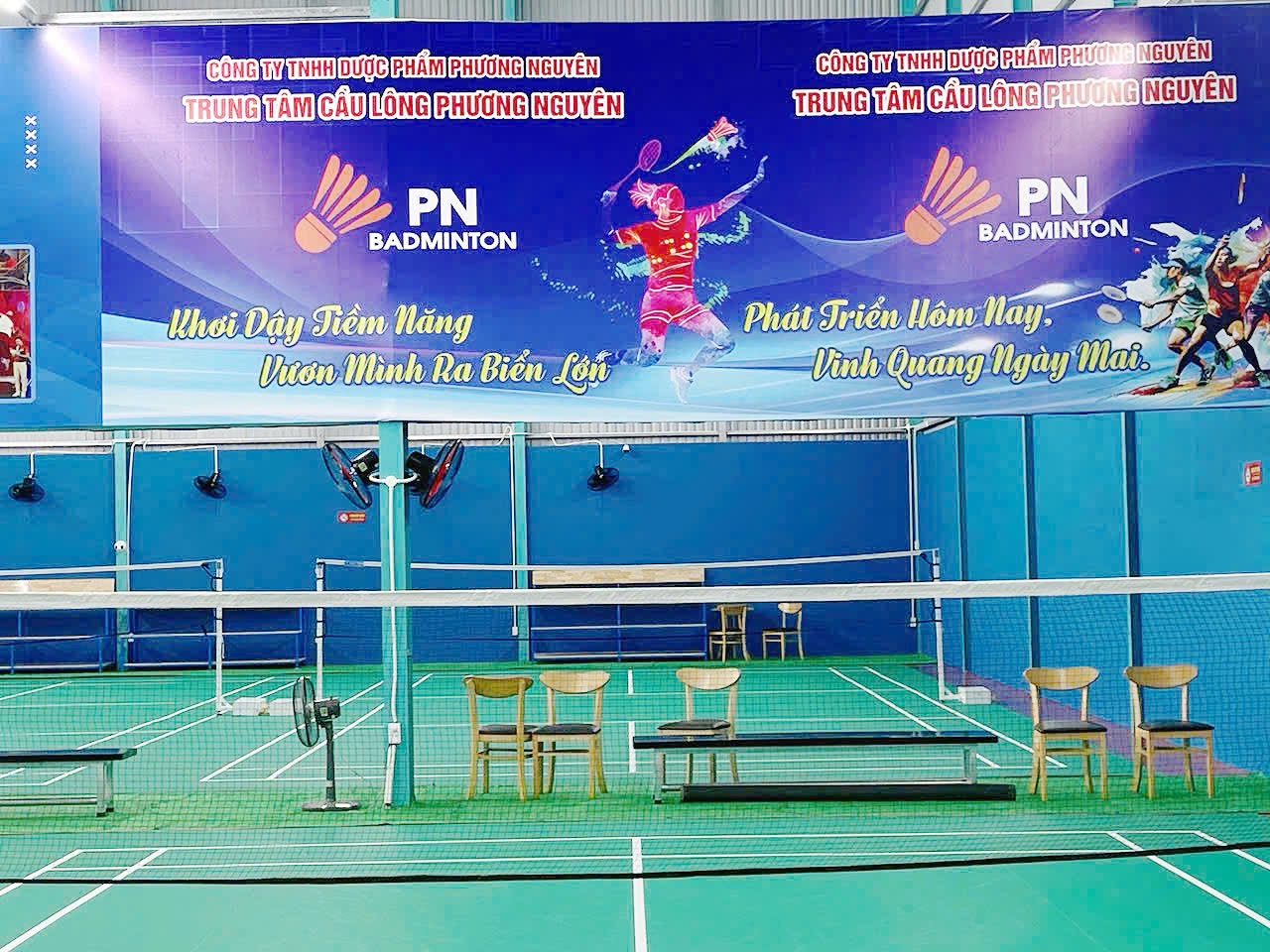 Sân Cầu Lông Trung Tâm Cầu Lông Phương Nguyên, Đồng Tháp