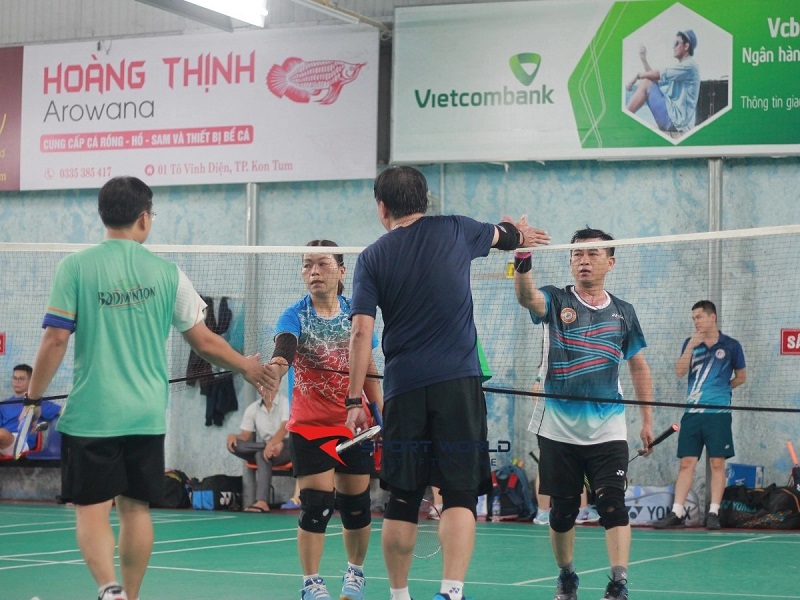 dạy cầu lông pú nhuận